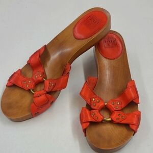Frye Orange Leather Sandals with Decorative Ring Size 9.5